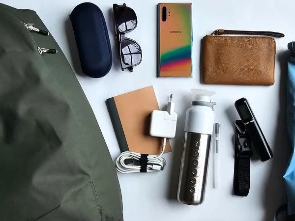 minimalist packing tips