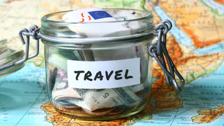 budget food travel tips